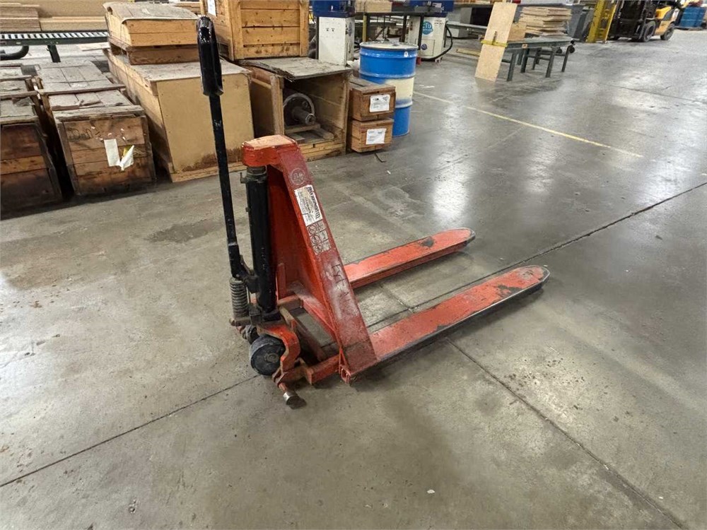 BT "HL-10/3" Pallet Jack