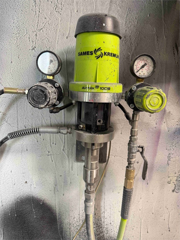Kremlin "Airmix 10C18" Paint Pump