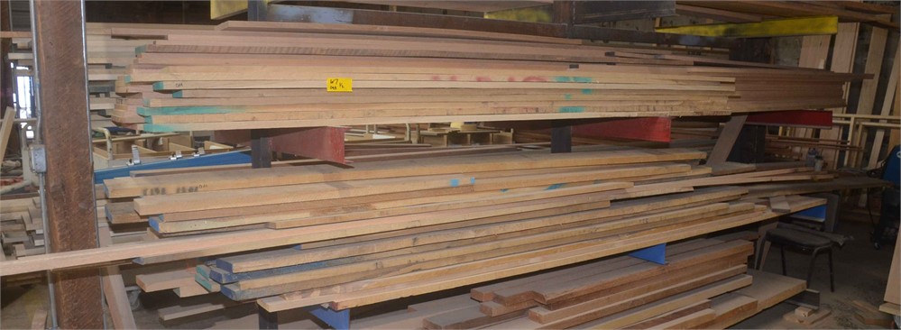 Oak Hardwood lumber