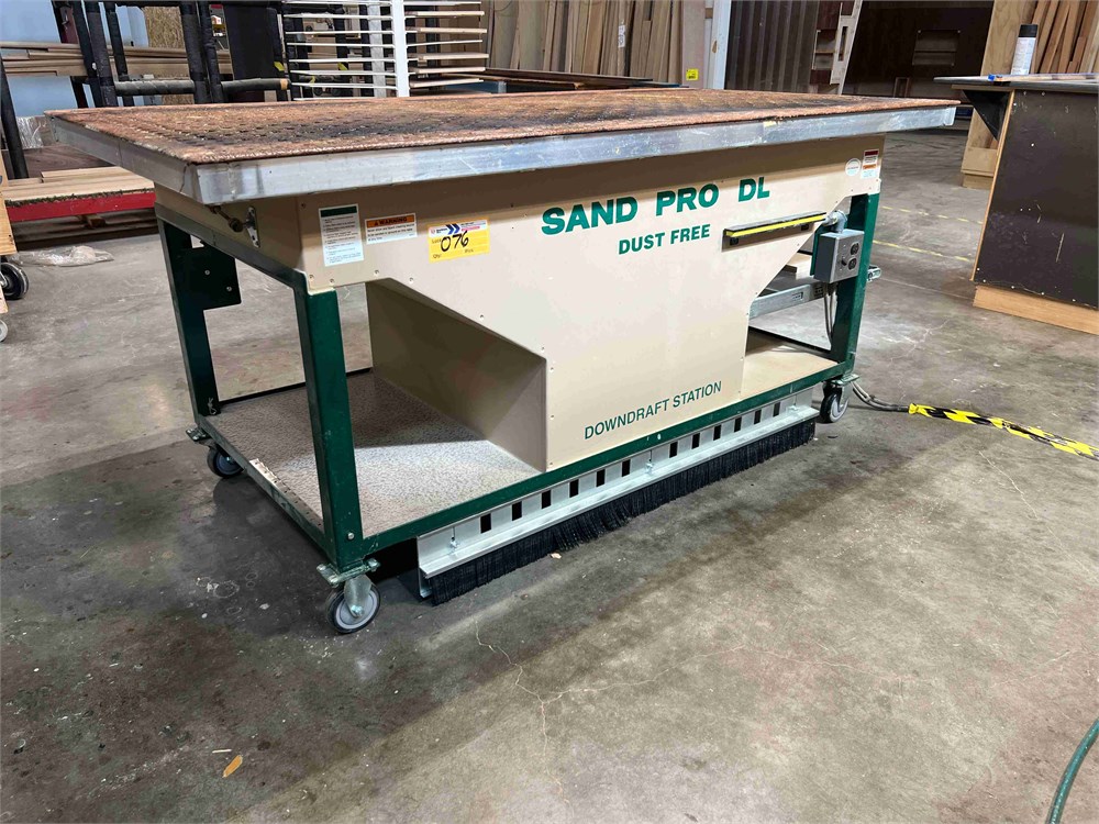 SandMan "DL7236" Down Draft Table