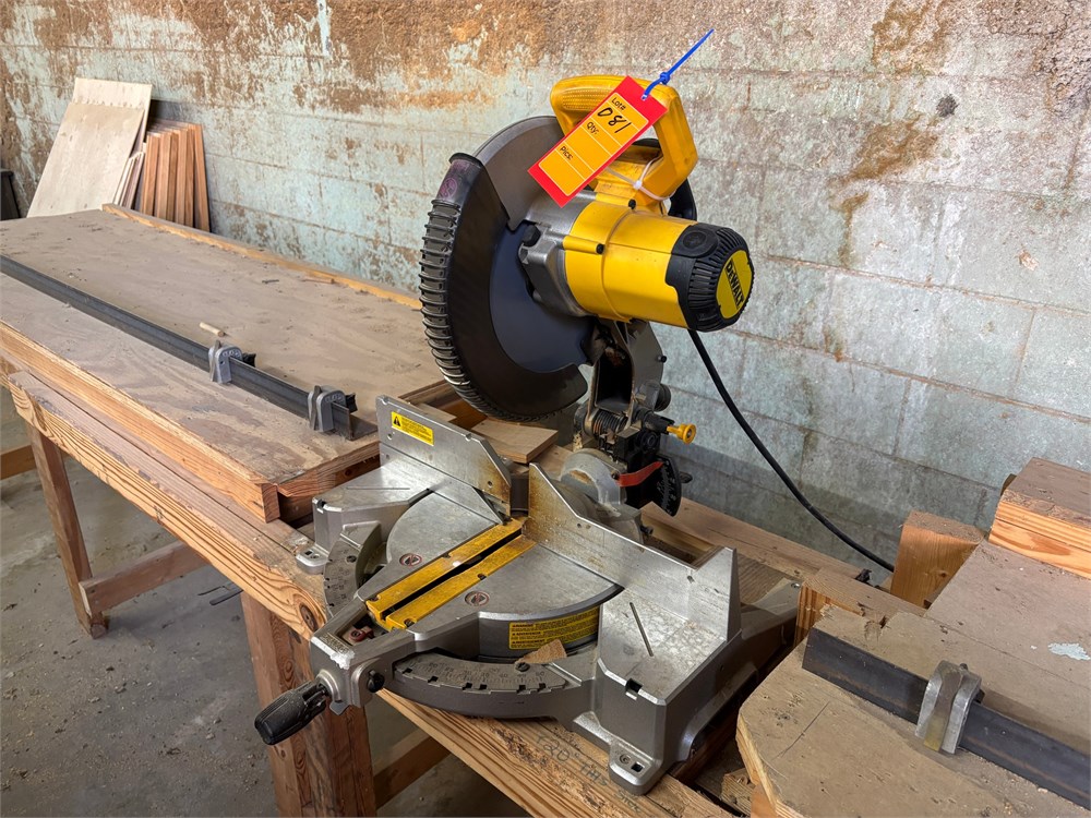 DeWalt "DWS715"   12" Compound Miter Saw