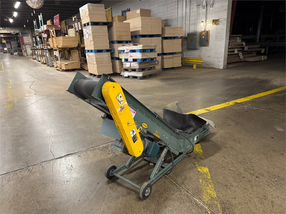 Hytrol Inclined Scrap Conveyor