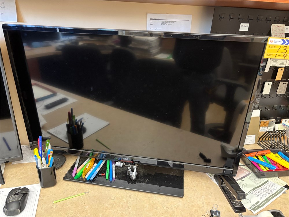 Lot of (4) 40" Computer Monitors as pictured