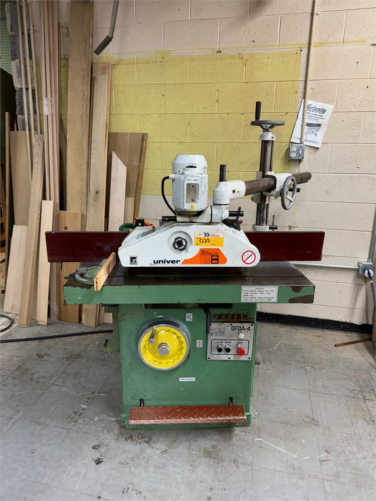 Gomad "DFDA-4" Spindle Shaper w/ Feeder