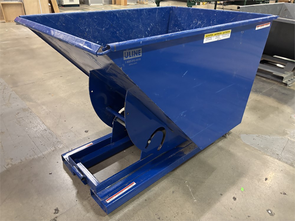 Self-Dumping Hopper