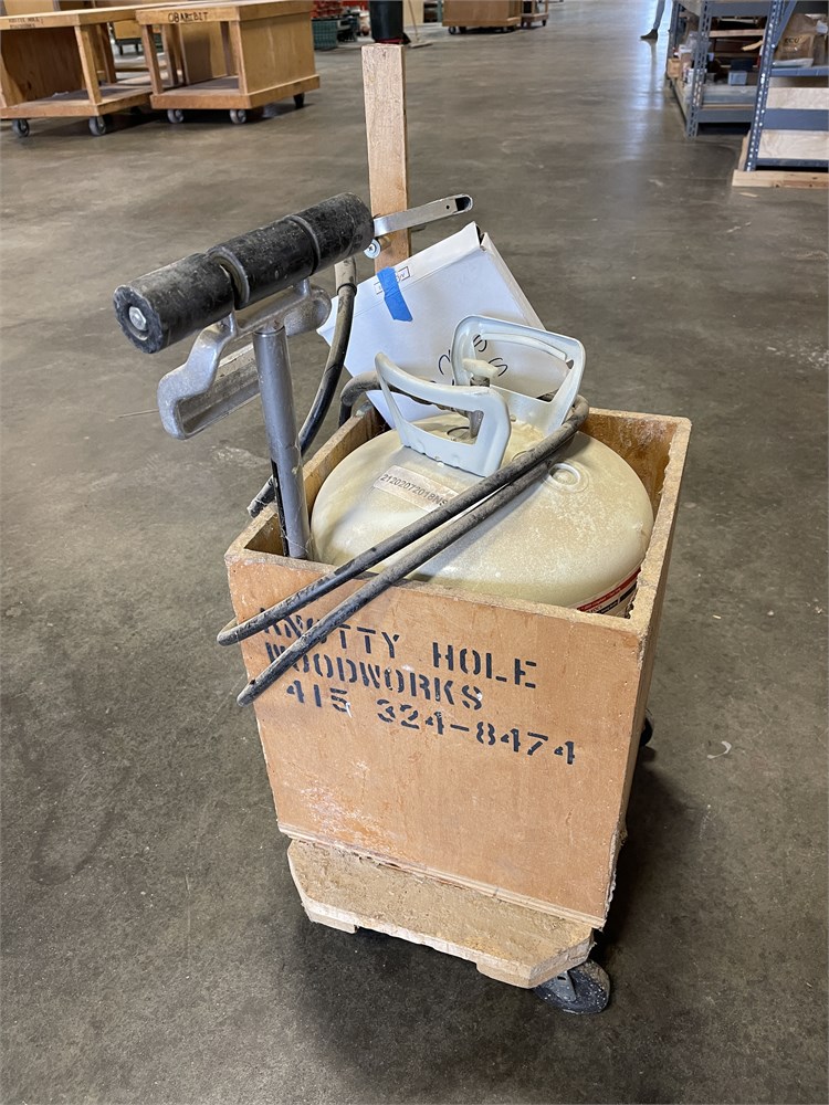 Glue Tank with Spray Gun and Roller