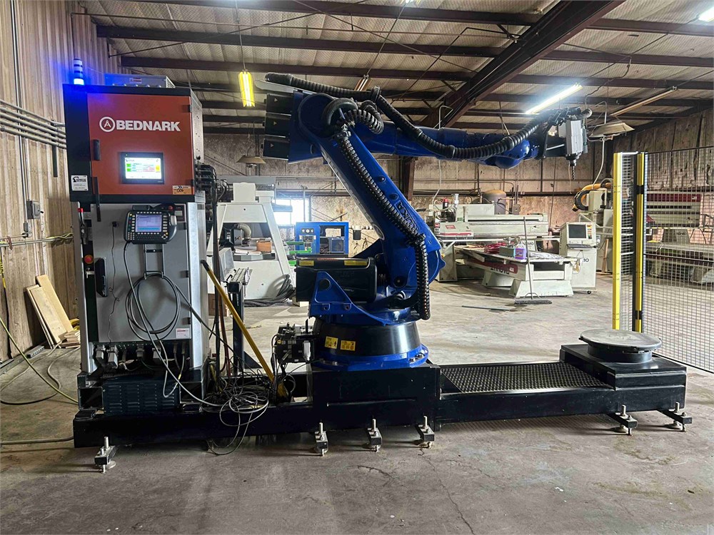 KUKA "KR 210 L150-2 2000" Robot