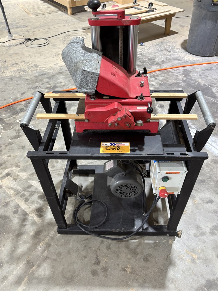 Williams & Hussey Moulder