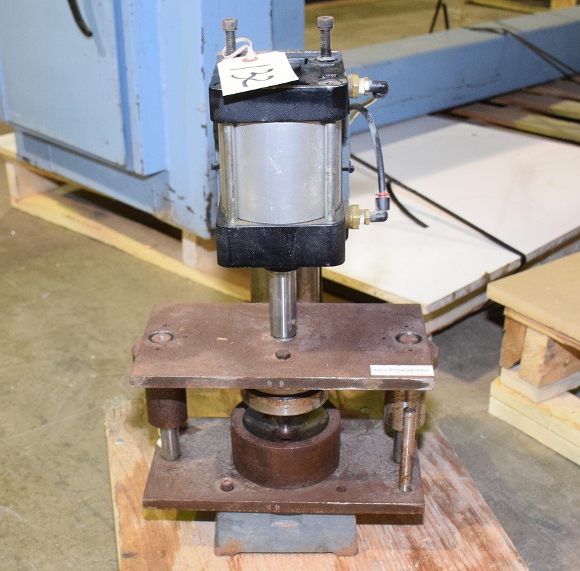 LOT# 132  TABLE TOP PUNCH PRESS
