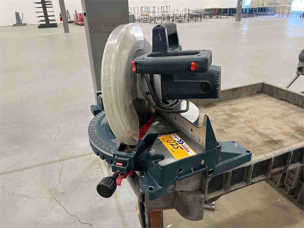 Bosch "3912" Compound Miter Saw