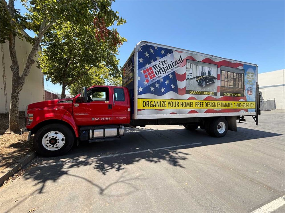 (2017) Ford "F 750" Super Duty Box Truck