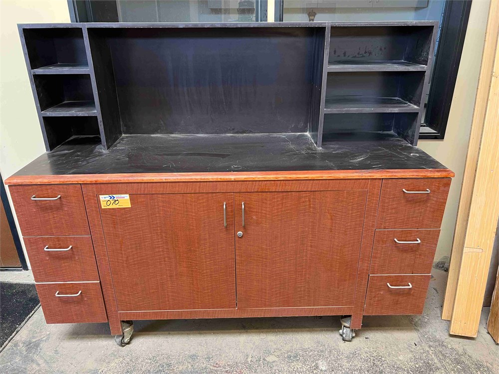 Work Bench & Storage Cabinet