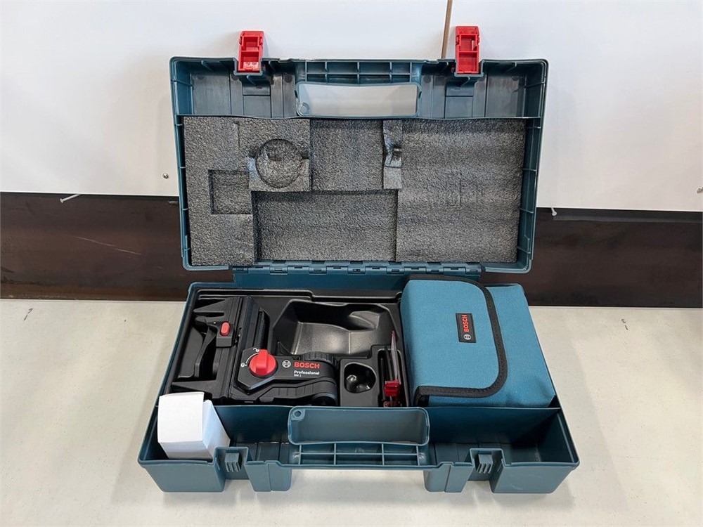 Bosch "GLL3-300" 360 Degree Leveling Laser tool & Case