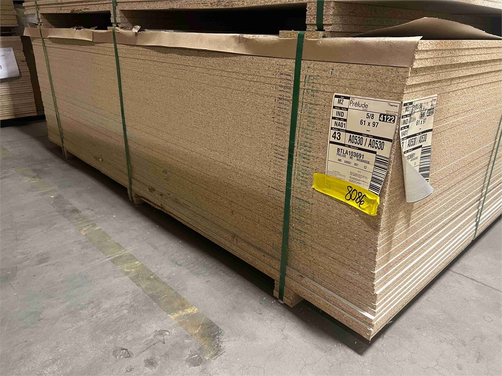 5/8" x 5' x 8' Laminated Particle Board