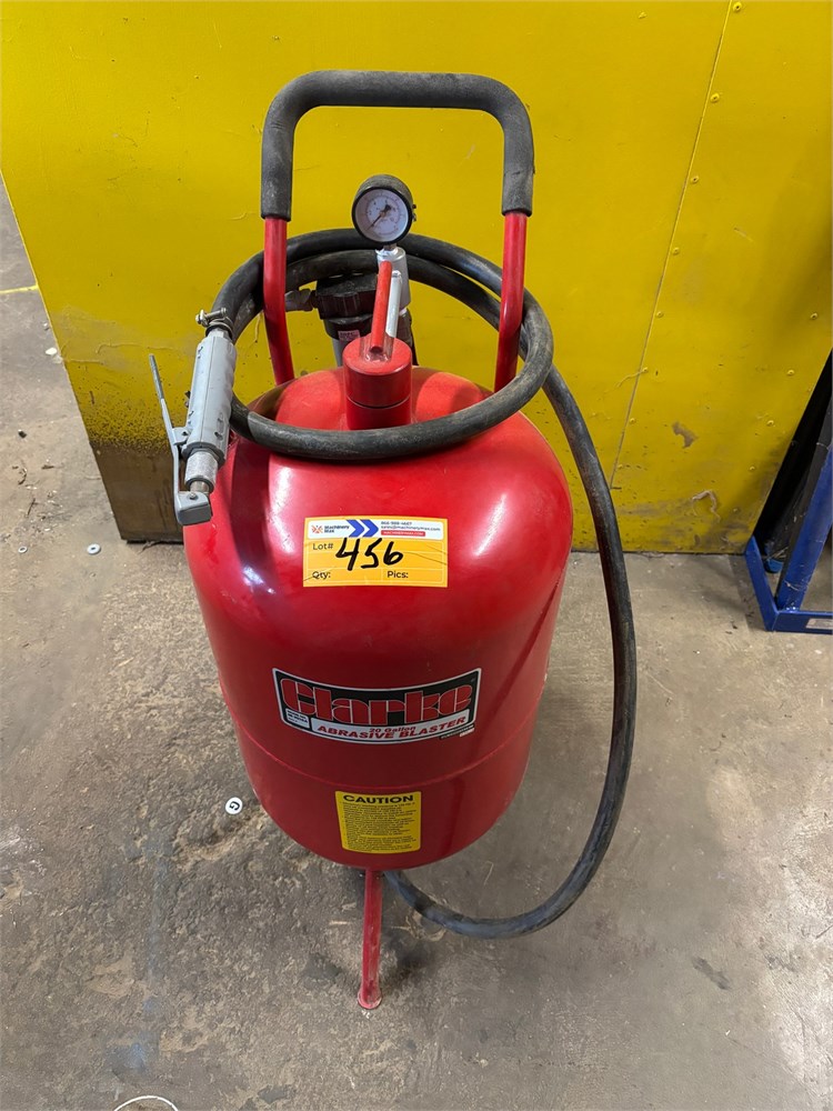 Clarke "SB9010A" 20 Gallon Abrasive Blaster