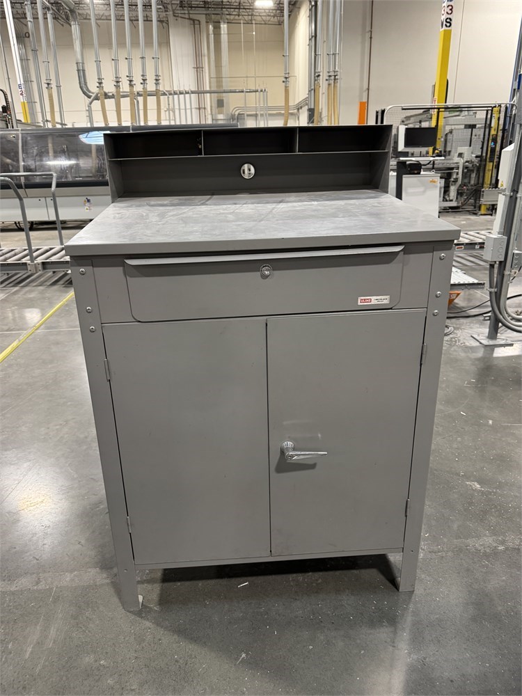 Uline Supervisors Desk