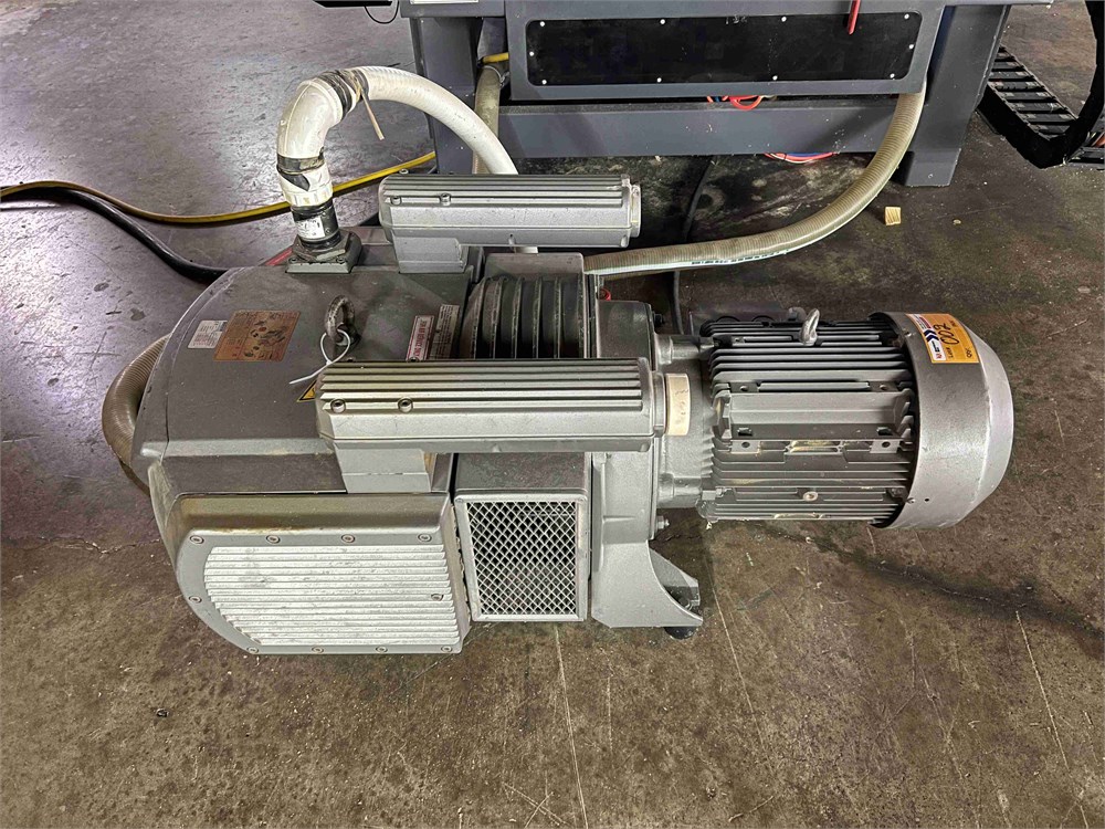 Becker "VTLF 2.250/ 0-79" Vacuum Pump