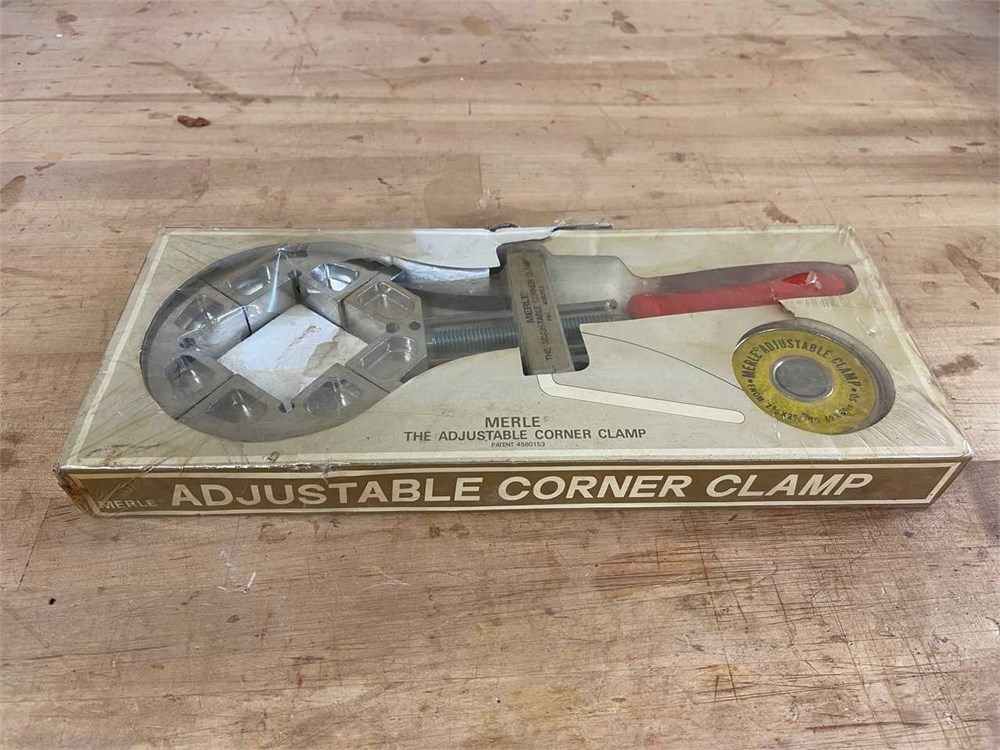Merle adjustable Corner Clamping Tool