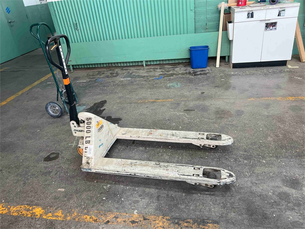 Crown  Pallet Jack