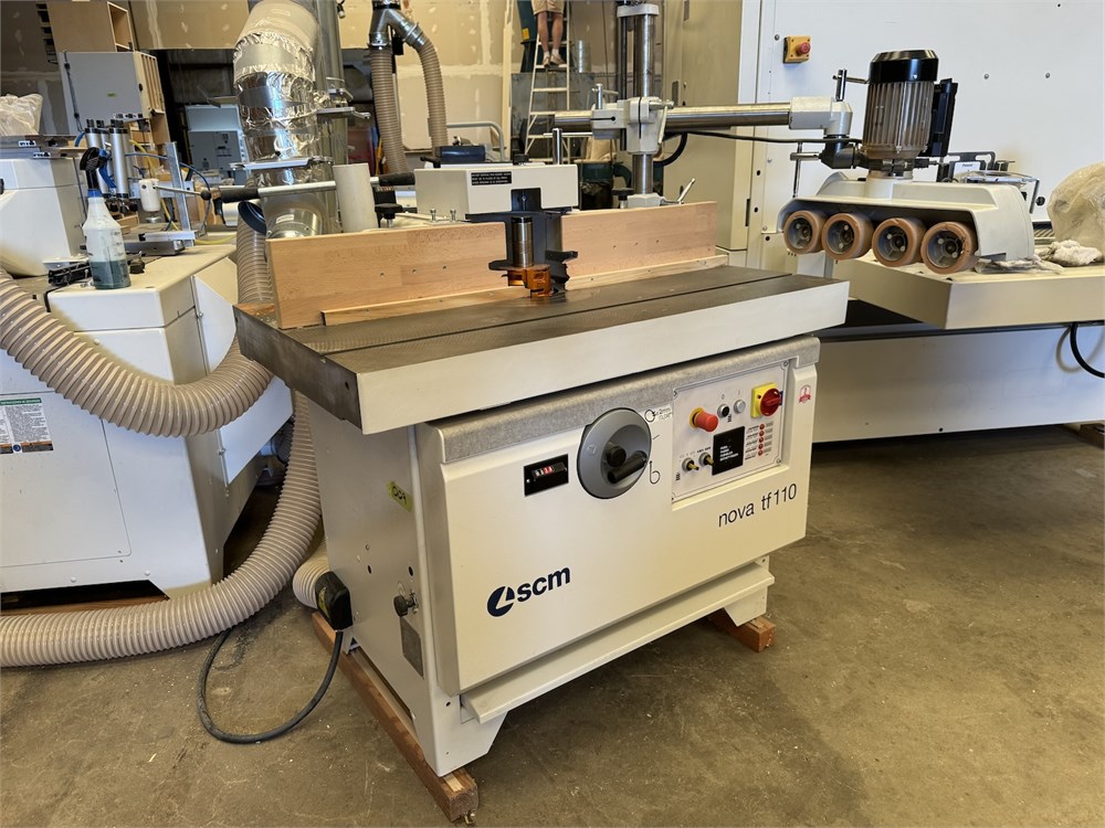 SCM "Nova TF110" Shaper with MiniMax Powerfeeder