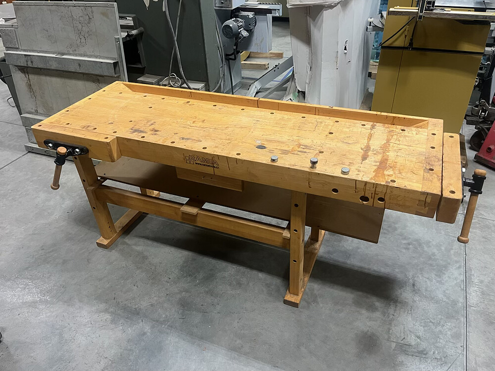 Work Bench w/Vise