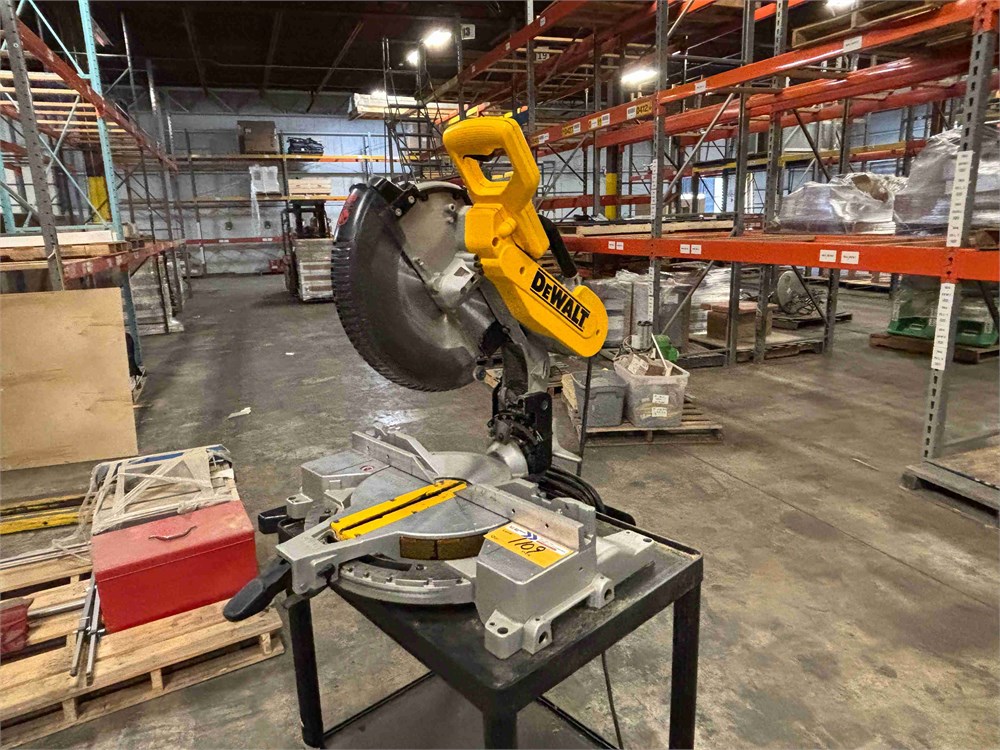 DeWalt "DW716" Miter Saw