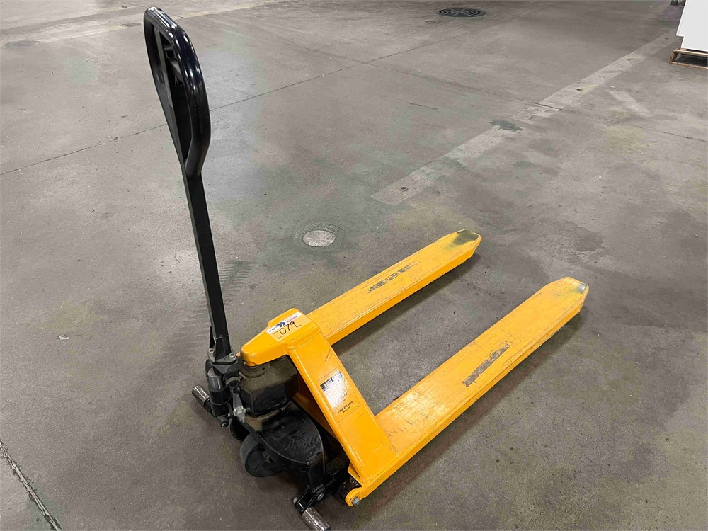 Uline "H-1785" Pallet Jack