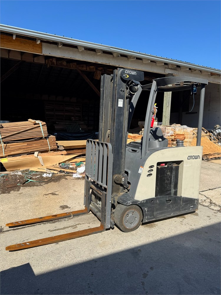 Crown "RC5540-40" Order Picker