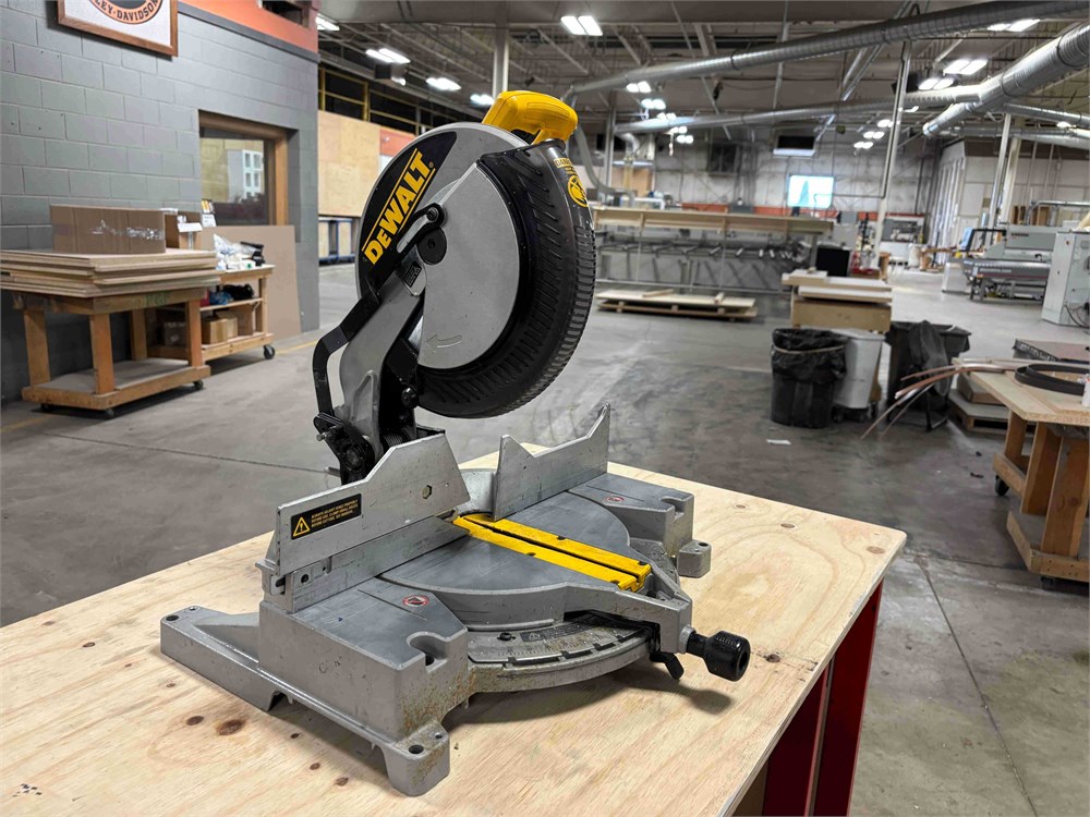 DeWalt "DW705" Miter Saw