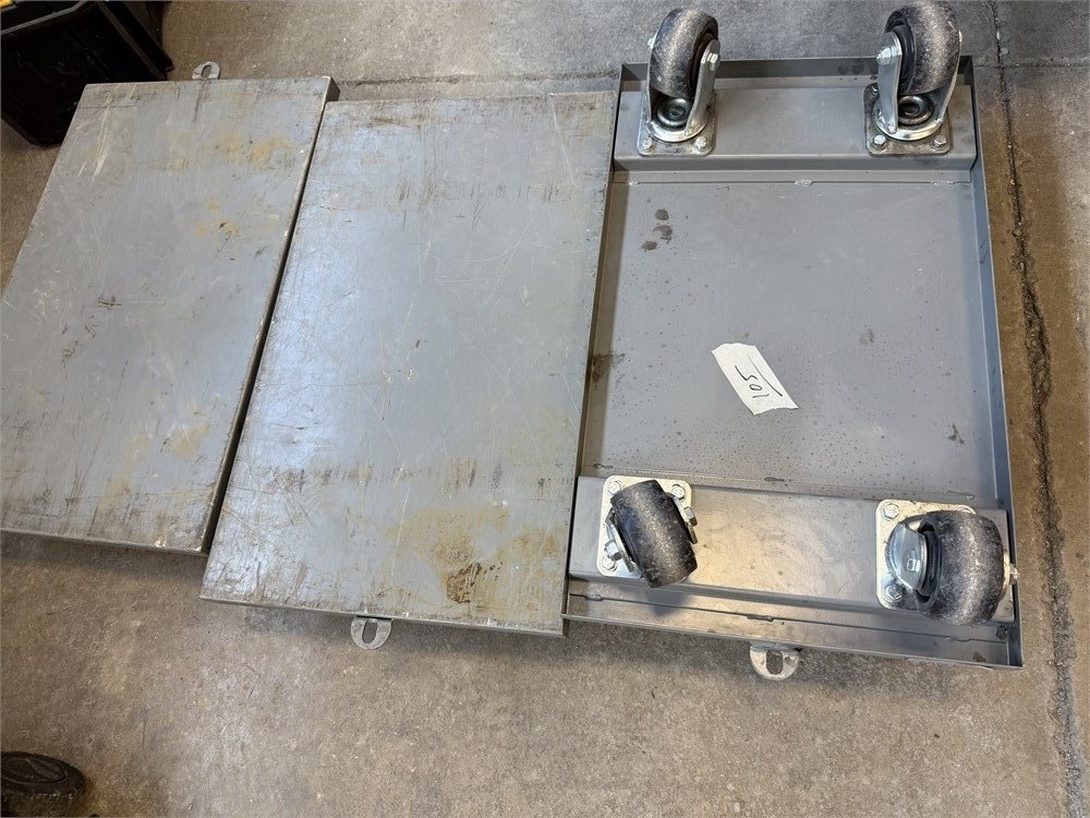 (4) Metal Dolly's