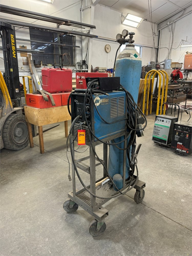 Miller "Millermatic Challenger 172" Welder