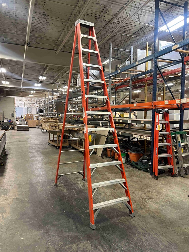 Keller 12' Step Ladder