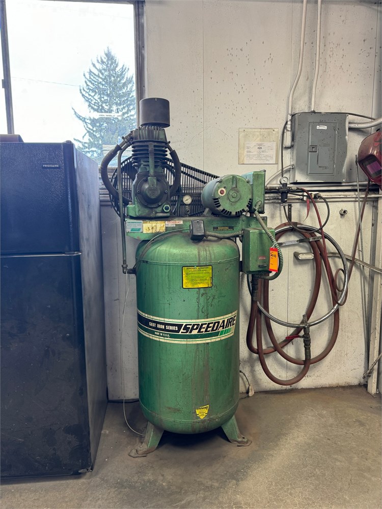 SpeedAire "5Z639 2" 7.5HP Air Compressor