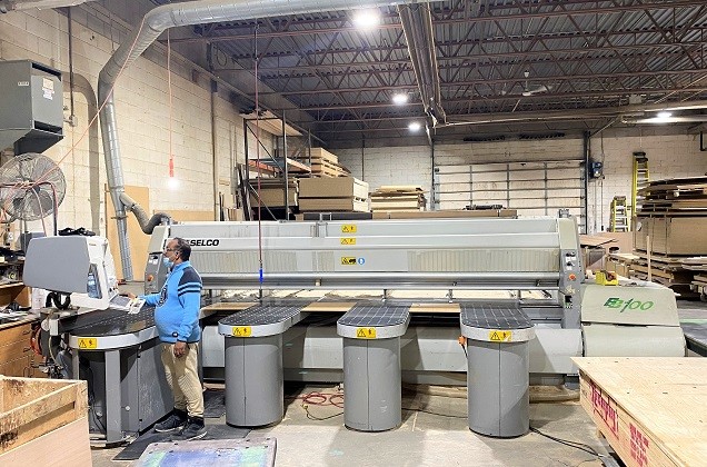 SELCO EB100 AUTO BEAM SAW yr 2004 * 7 GRIPPERS, 20HP MAIN MOTOR  VIDEO AVAILABLE