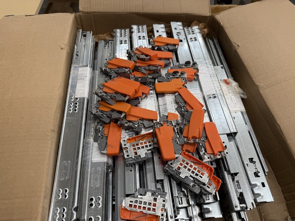 (15) Grass 550mm Drawer Slides