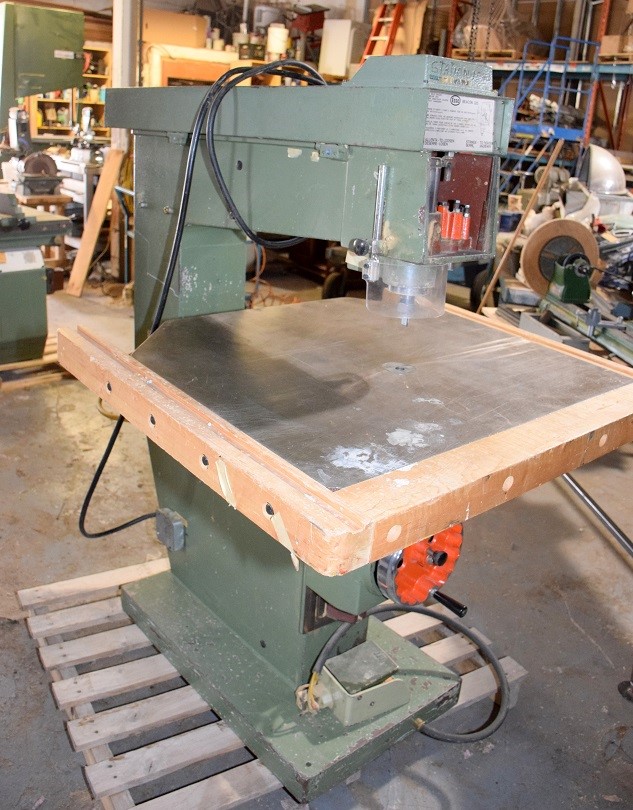 LOT# 004  EMA PIN ROUTER * TABLE 36" X 30", FOOT PEDAL OPERATION, 575 V