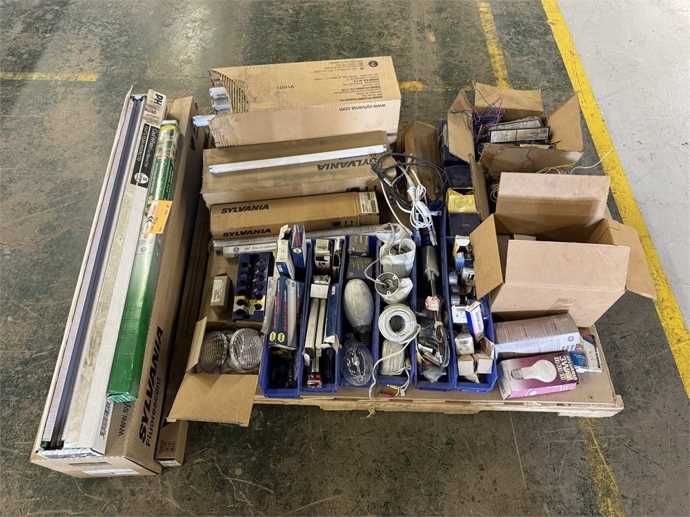 Pallet of Light Fixtures and Bulbs