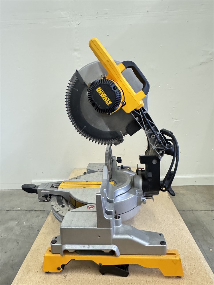 DeWalt "DW715" Miter Compound Saw