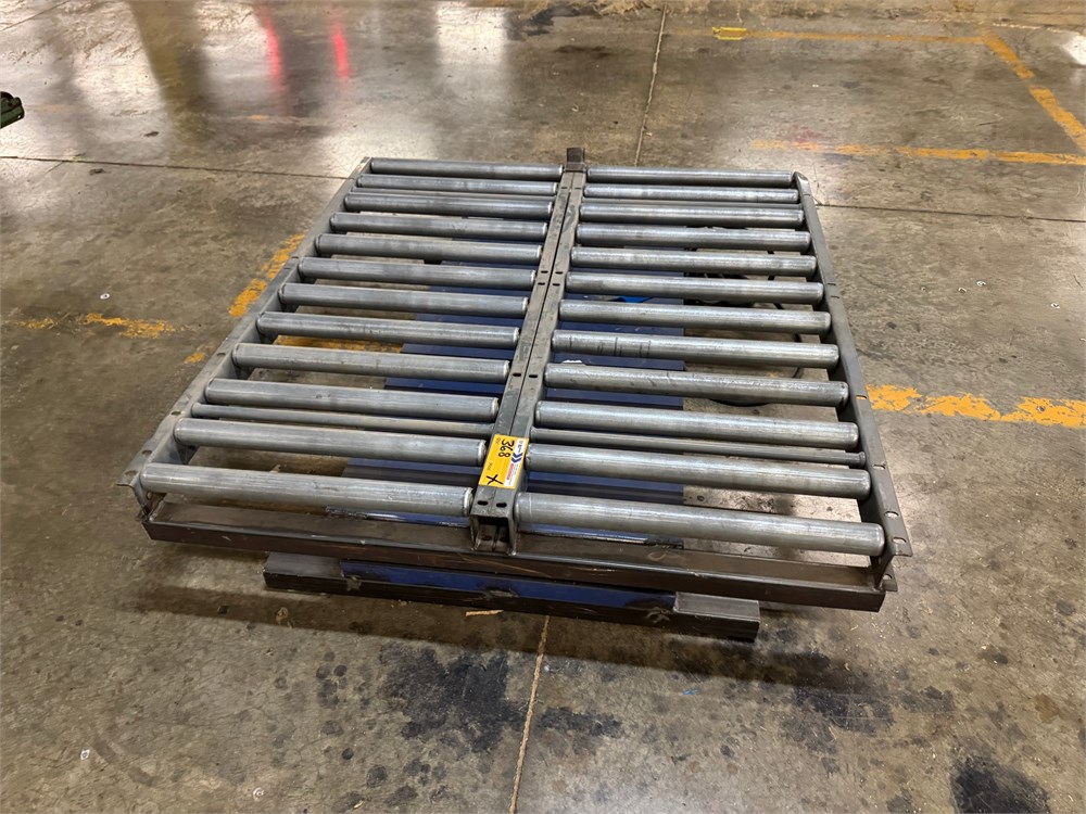 Lift Table with Conveyor