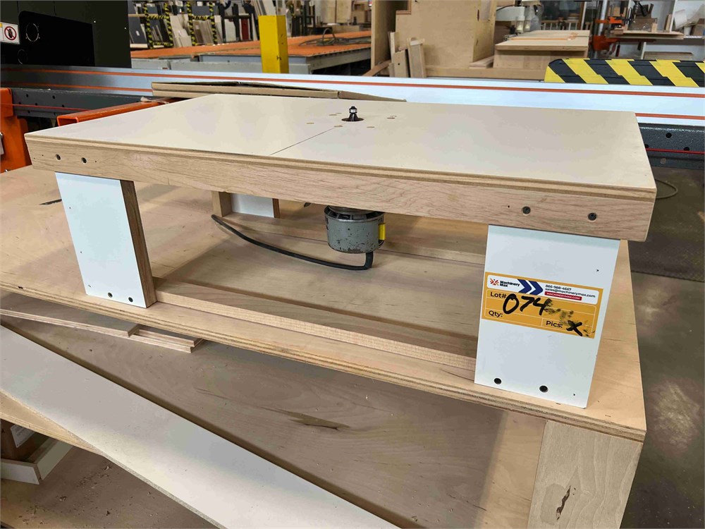 Router Table with Stanley Router