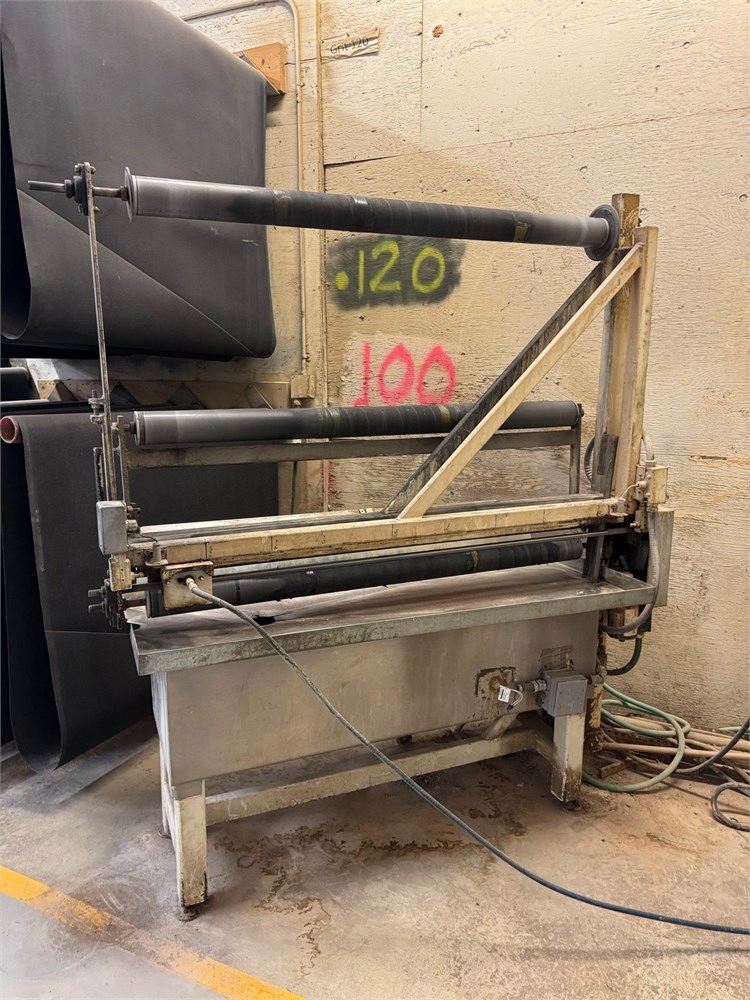 Widebelt Sanding Belt Cleaner