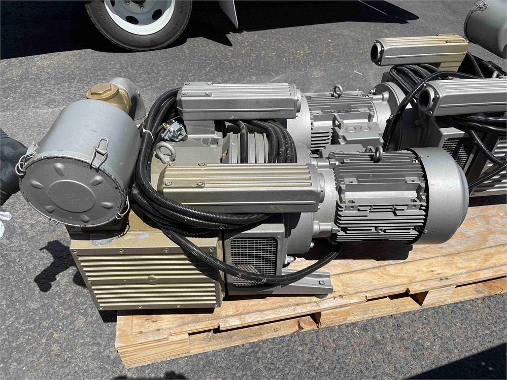 Becker "VTLF-250" Vacuum Pump