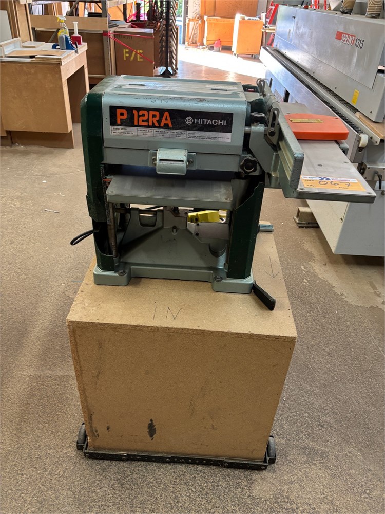 Hitachi "P12RA" Portable Planer/Jointer & Cart