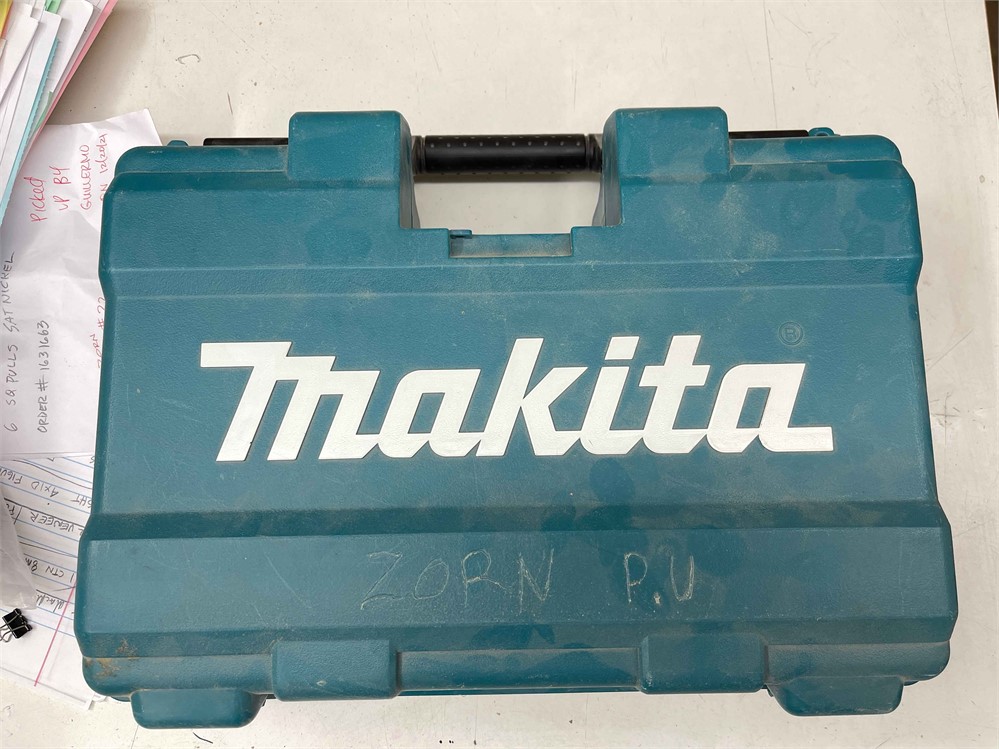 Makita "TM3010C" Oscillating Tool