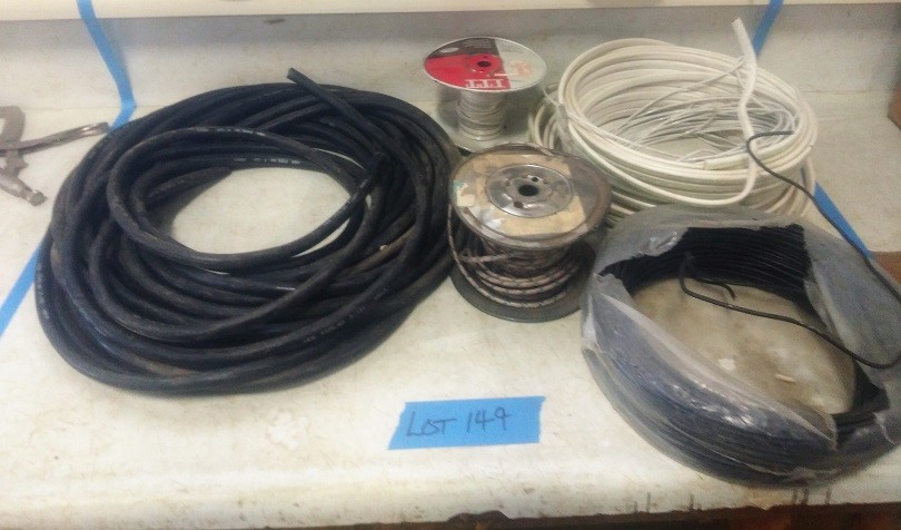 LOT# 149  MIXED LOT OF WIRE & PULLER