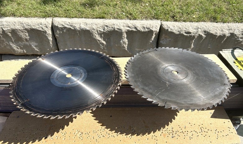 Lot of (2) 18" Saw Blades 1" Bore - Wallenstein, ON