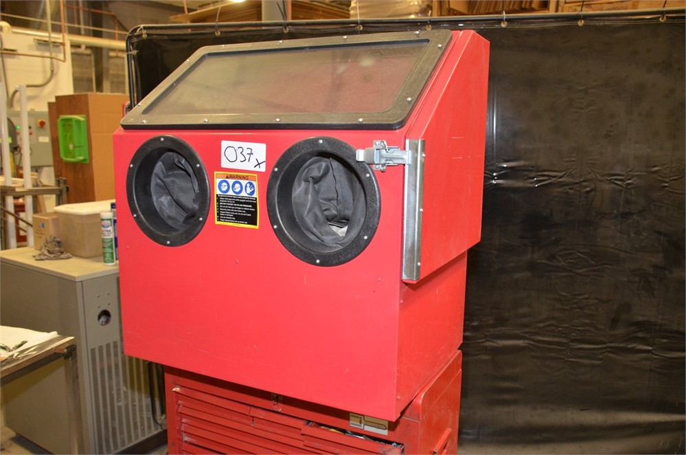 Central Machinery "42202" Blast Cabinet