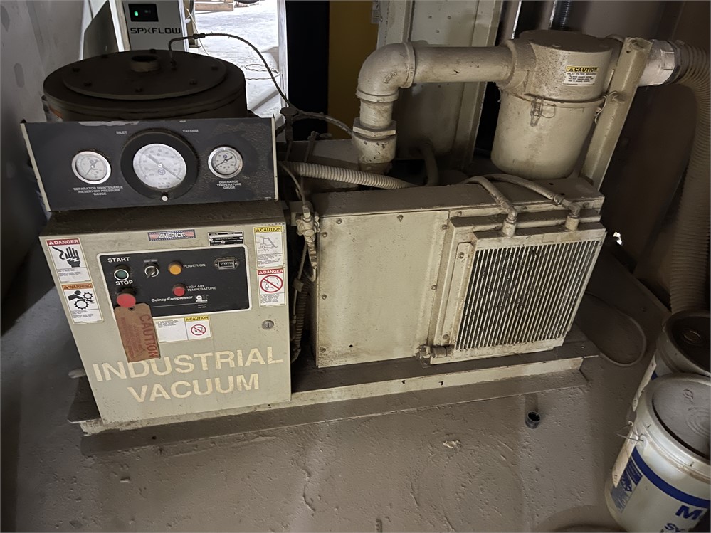 Quincy "QSVB25" Vacuum Pump