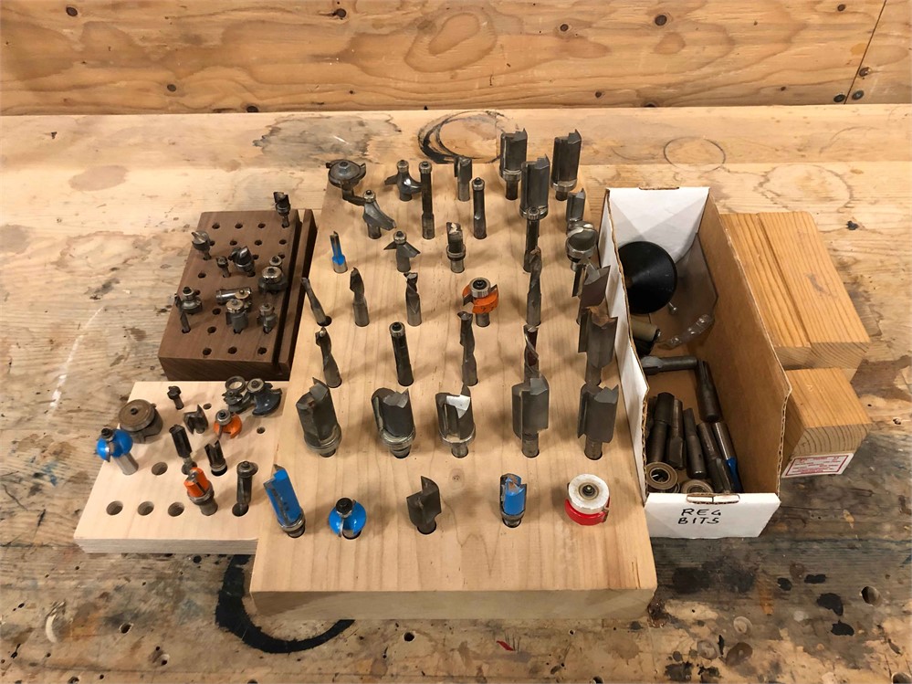 Assortment of Router Bits