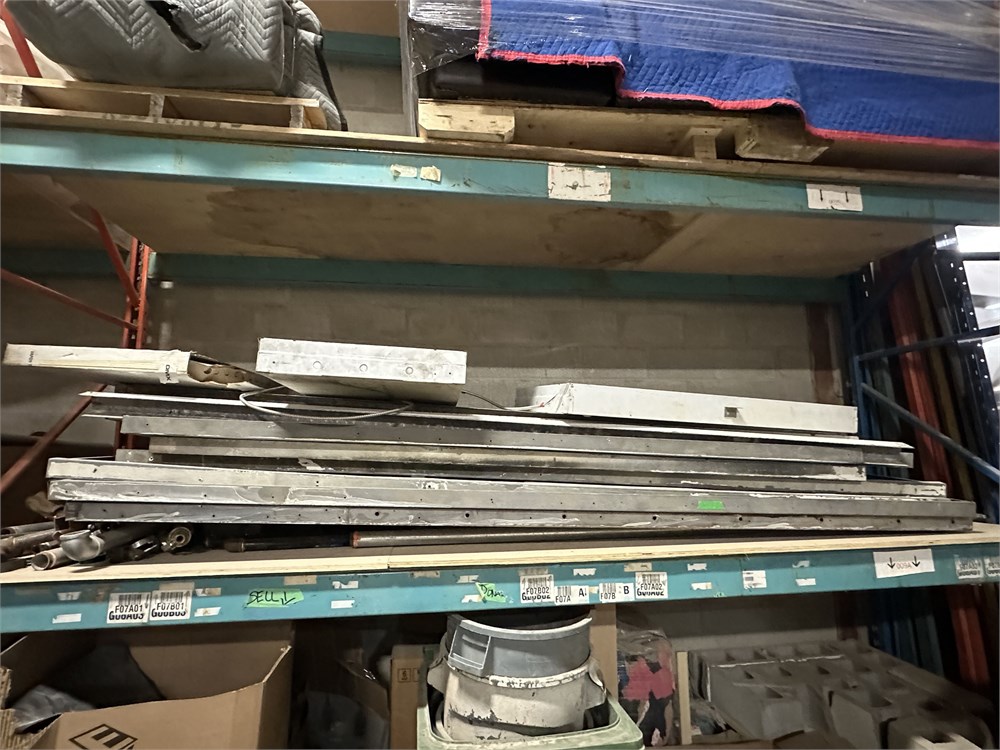 9' Spray Booth with 24" Vent - Mississauga, ON